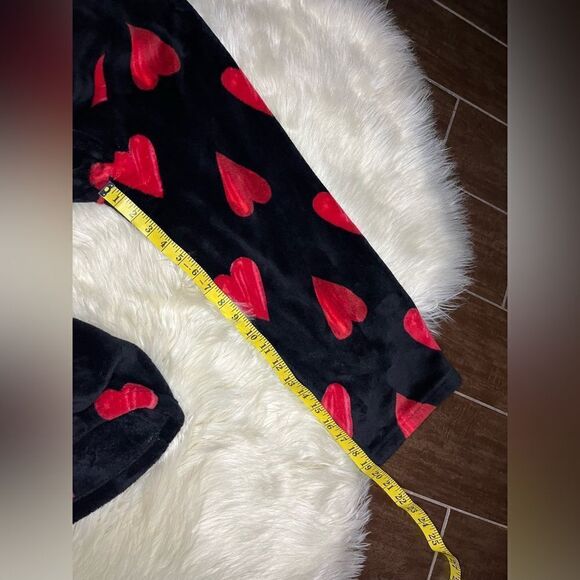 Victoria’s Secret red and black hearts cozy soft short robe sz XL/XXL - Picture 12 of 12